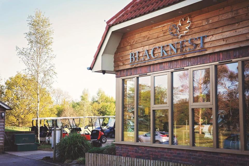 Blacknest Golf And Country Club 奥尔顿 外观 照片