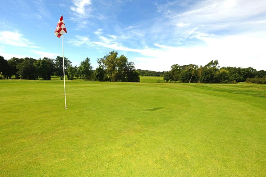 Blacknest Golf And Country Club 奥尔顿 外观 照片